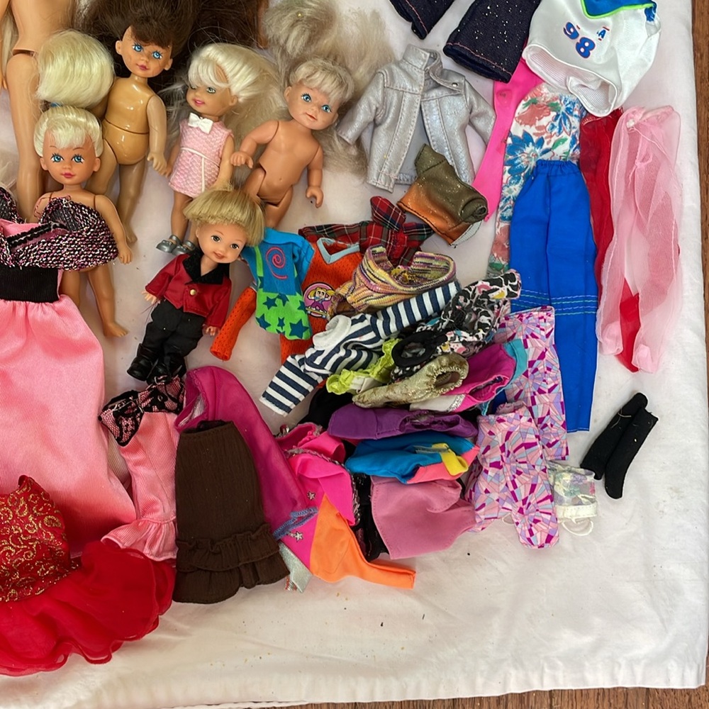 Barbie & Ken, family & friends dolls, clothes, no shoes. 1990s. Possible gems💎 - Picture 5 of 6
